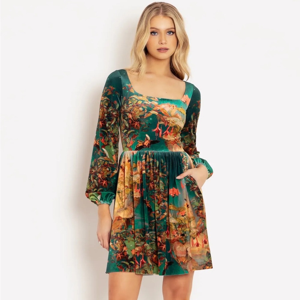 Midsummer Night’s Fairies Velvet Squared up Bishop Longline Dress